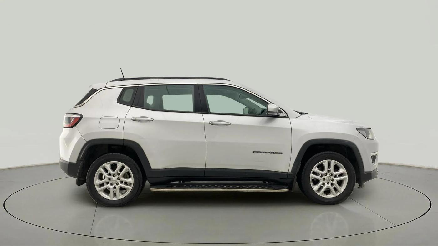 2018 Jeep Compass LIMITED 2.0 DIESEL 4X4, Diesel, Manual, 1,00,217 km, Right Side View
