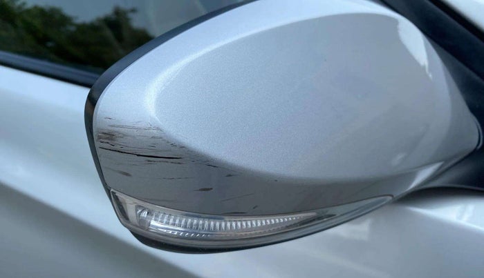2016 Hyundai Verna 1.6 VTVT SX, Petrol, Manual, 52,054 km, Right rear-view mirror - Minor scratches