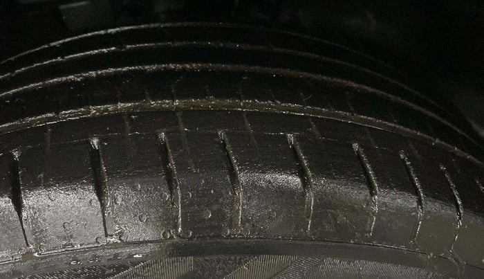 2022 Hyundai VENUE S 1.2, Petrol, Manual, 21,886 km, Left Rear Tyre Tread