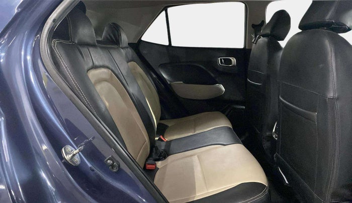 2022 Hyundai VENUE S 1.2, Petrol, Manual, 21,886 km, Right Side Rear Door Cabin