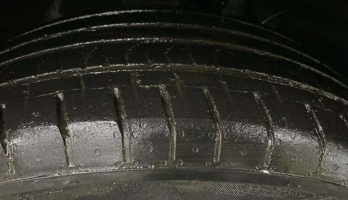 2022 Hyundai VENUE S 1.2, Petrol, Manual, 21,886 km, Right Front Tyre Tread