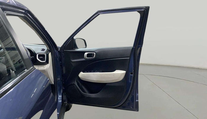 2022 Hyundai VENUE S 1.2, Petrol, Manual, 21,886 km, RHS Front Door