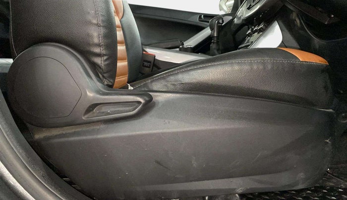 2022 Tata NEXON XM PETROL, Petrol, Manual, 3,559 km, Driver Side Adjustment Panel