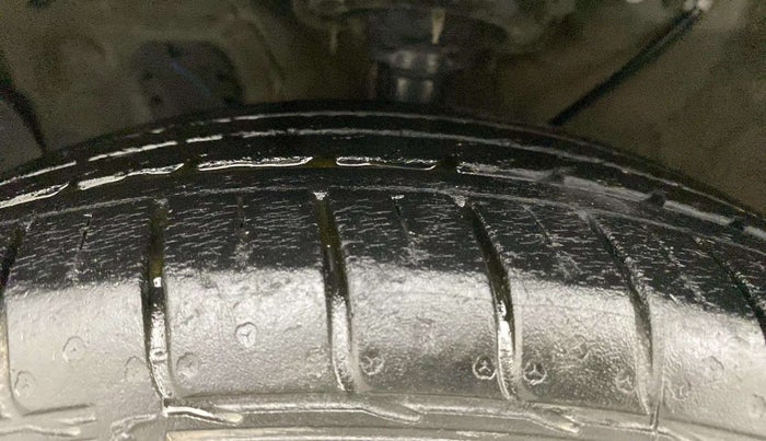2017 Hyundai Creta SX PLUS 1.6 PETROL, Petrol, Manual, 27,153 km, Left Front Tyre Tread