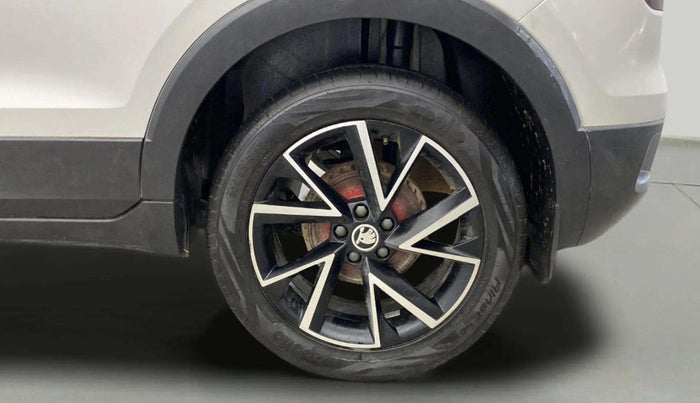 2023 Skoda KUSHAQ AMBITION 1.0L TSI AT, Petrol, Automatic, 28,840 km, Left Rear Wheel