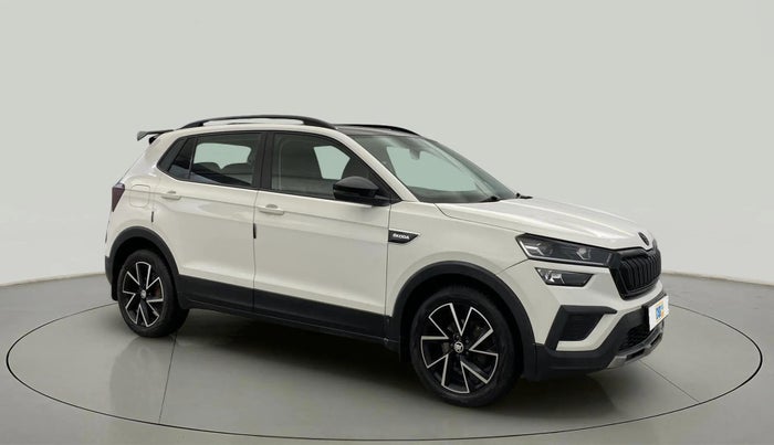 2023 Skoda KUSHAQ AMBITION 1.0L TSI AT, Petrol, Automatic, 28,840 km, Right Front Diagonal
