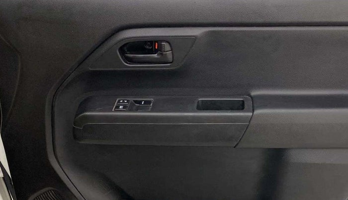 2021 Maruti New Wagon-R LXI CNG 1.0, CNG, Manual, 75,137 km, Driver Side Door Panels Control