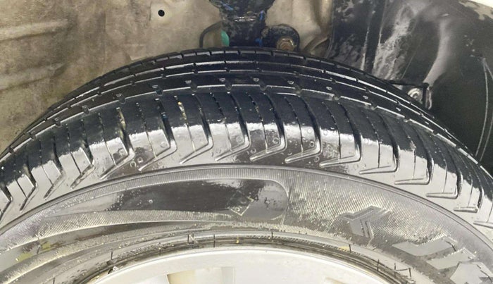2021 Maruti New Wagon-R LXI CNG 1.0, CNG, Manual, 75,137 km, Right Front Tyre Tread