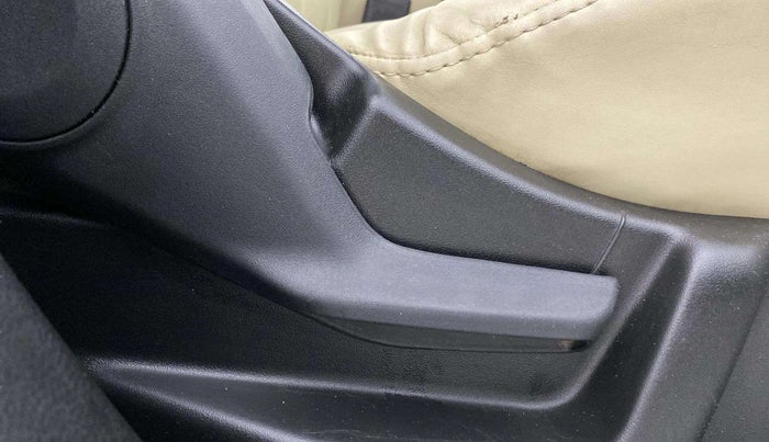 2021 Maruti New Wagon-R LXI CNG 1.0, CNG, Manual, 75,137 km, Driver Side Adjustment Panel