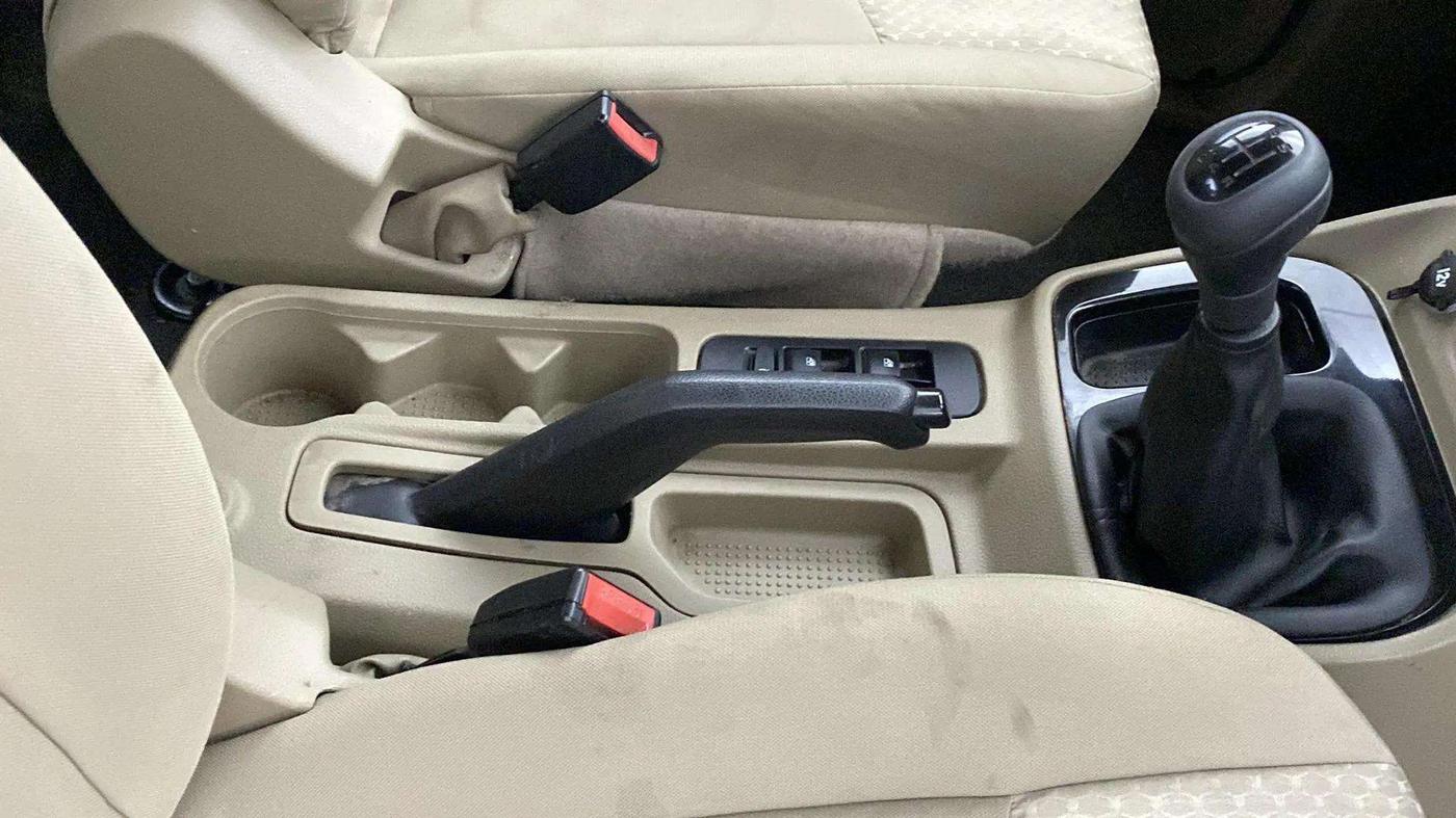 2023 Mahindra BOLERO NEO N 8, Diesel, Manual, 24,836 km, Gear Lever