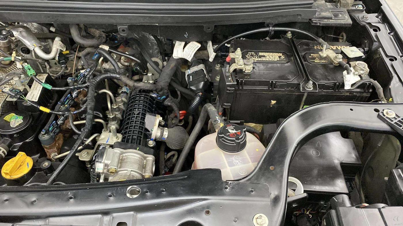 2023 Mahindra BOLERO NEO N 8, Diesel, Manual, 24,836 km, Engine View - Left