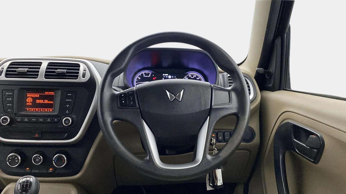 2023 Mahindra BOLERO NEO N 8, Diesel, Manual, 24,836 km, Steering Wheel Close Up