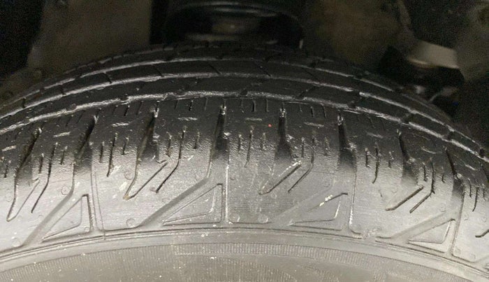 2023 Mahindra BOLERO NEO N 8, Diesel, Manual, 24,679 km, Right Front Tyre Tread