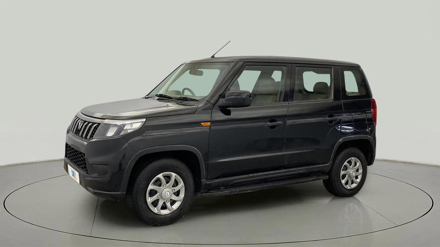 2023 Mahindra BOLERO NEO N 8, Diesel, Manual, 24,836 km, Left Front Diagonal