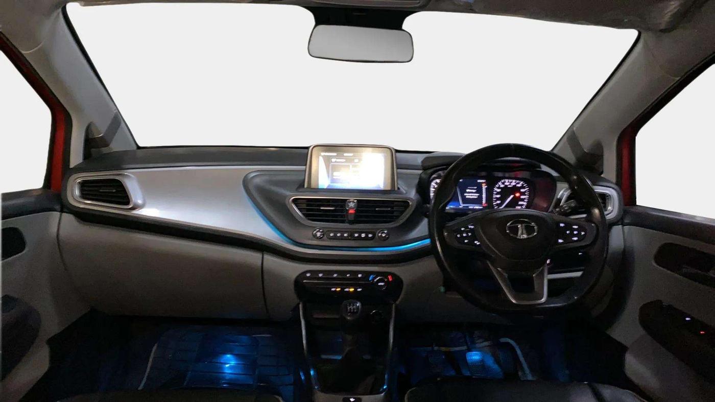 2020 Tata ALTROZ XZ PETROL, Petrol, Manual, 28,010 km, Dashboard