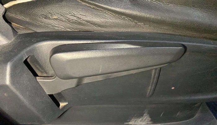 2020 Tata ALTROZ XZ PETROL, Petrol, Manual, 27,991 km, Driver Side Adjustment Panel