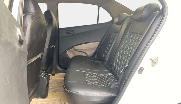 2018 Hyundai Xcent E+, Petrol, Manual, 83,053 km, Right Side Rear Door Cabin