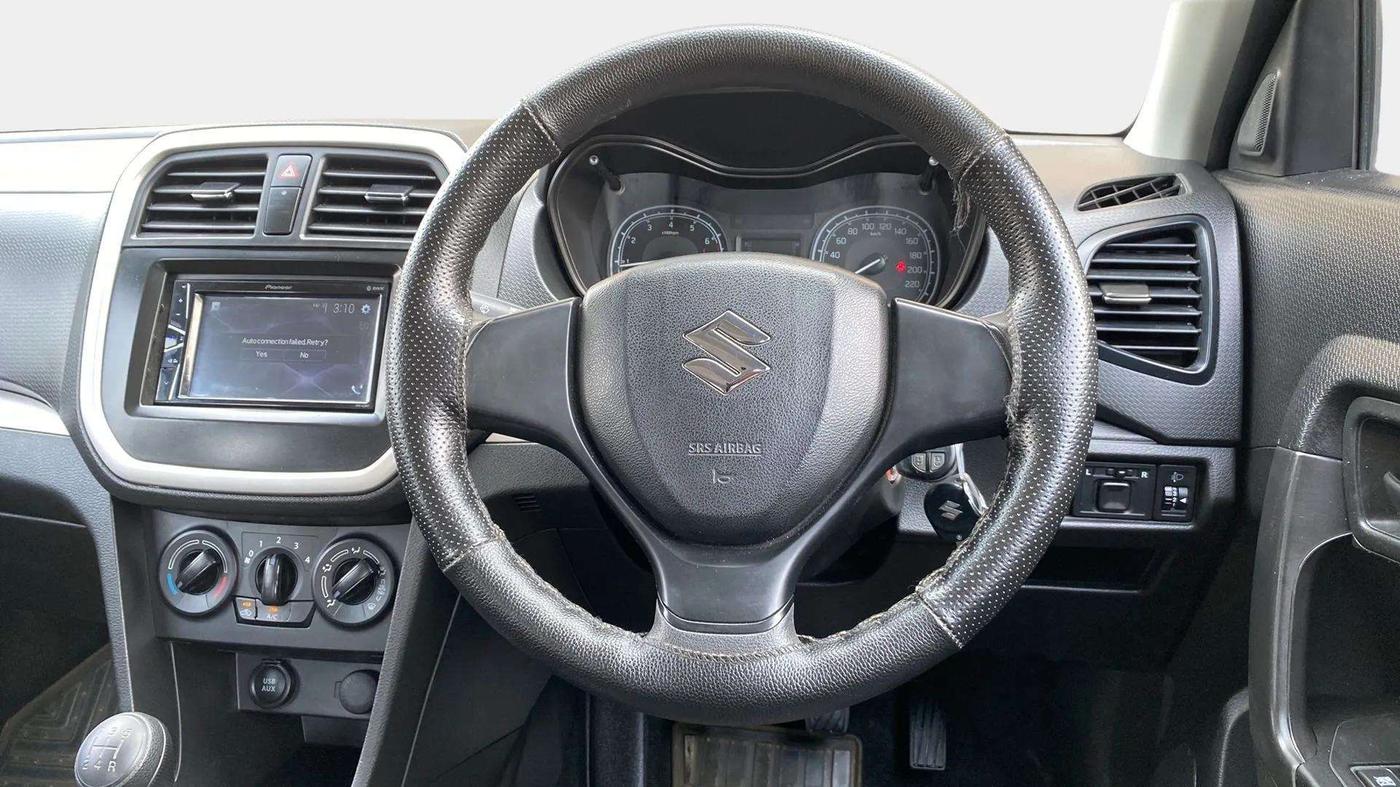 2021 Maruti Vitara Brezza LXI, Petrol, Manual, 16,186 km, Steering Wheel Close Up