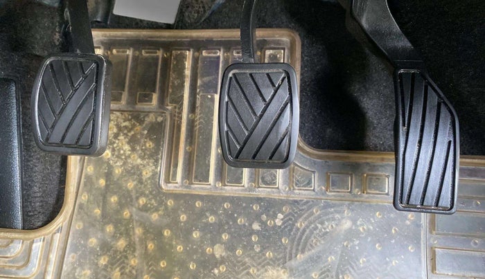2021 Maruti Vitara Brezza LXI, Petrol, Manual, 16,186 km, Pedals