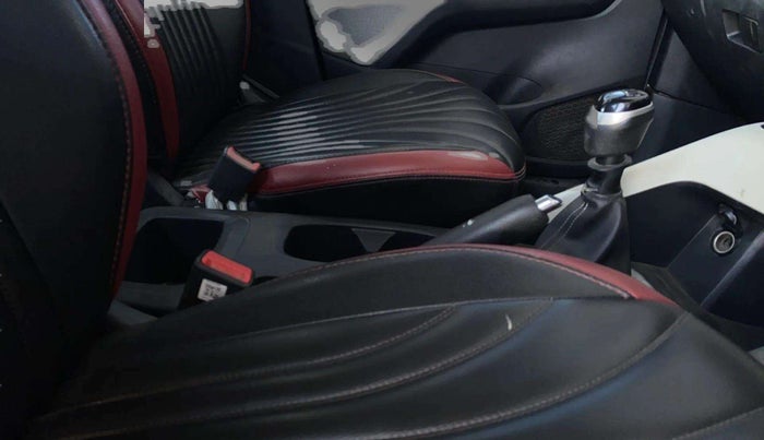 2022 Nissan MAGNITE XV EXECUTIVE, Petrol, Manual, 35,987 km, Gear Lever