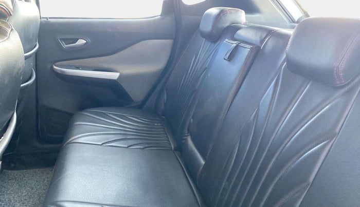 2022 Nissan MAGNITE XV EXECUTIVE, Petrol, Manual, 35,987 km, Right Side Rear Door Cabin
