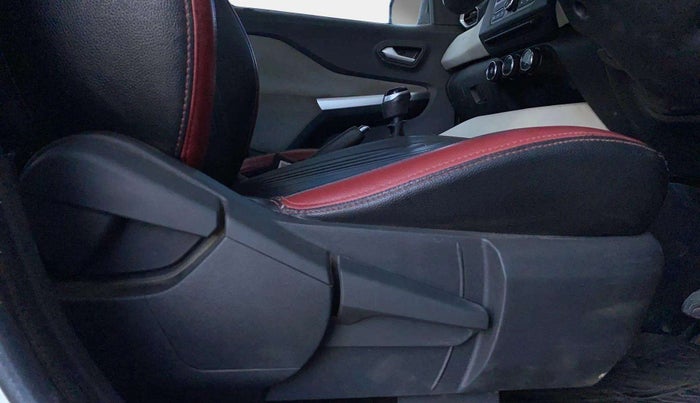 2022 Nissan MAGNITE XV EXECUTIVE, Petrol, Manual, 35,987 km, Driver Side Adjustment Panel
