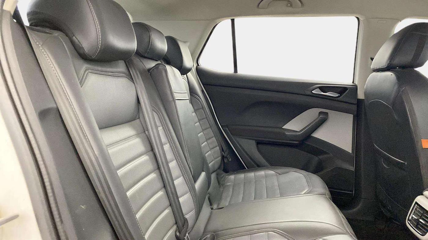 2022 Skoda KUSHAQ AMBITION 1.0L TSI MT, Petrol, Manual, 52,660 km, Right Side Rear Door Cabin