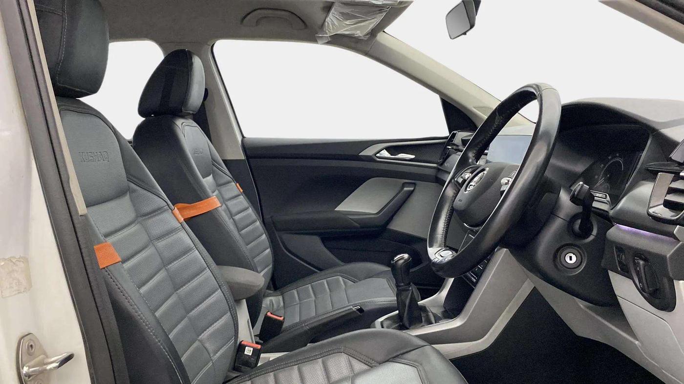 2022 Skoda KUSHAQ AMBITION 1.0L TSI MT, Petrol, Manual, 52,660 km, Right Side Front Door Cabin