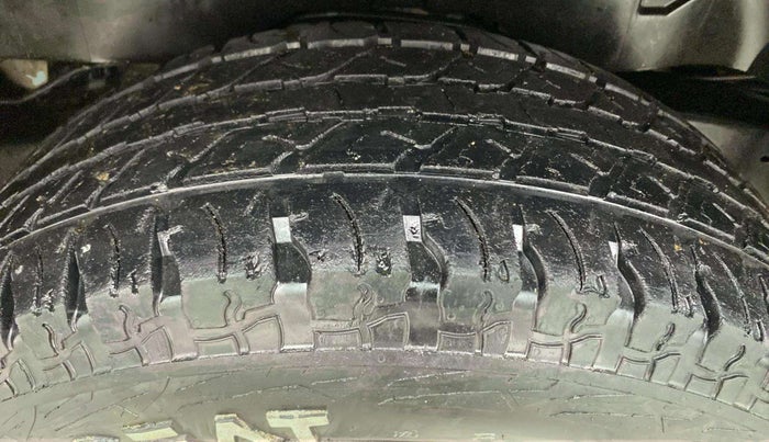 2022 Mahindra Thar LX HARD TOP 4WD MT, Diesel, Manual, 81,334 km, Right Rear Tyre Tread