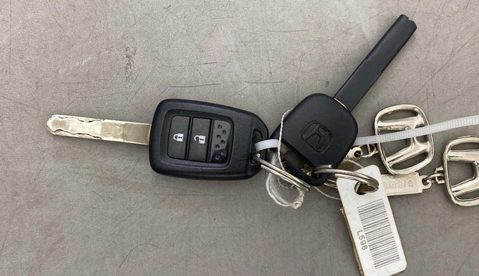2018 Honda WR-V 1.2L I-VTEC S MT, Petrol, Manual, 21,135 km, Key Close Up