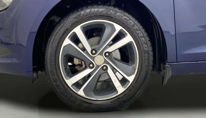 2024 Tata ALTROZ XZ DIESEL, Diesel, Manual, 25,637 km, Left Front Wheel