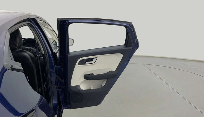 2024 Tata ALTROZ XZ DIESEL, Diesel, Manual, 25,637 km, RHS Rear Door