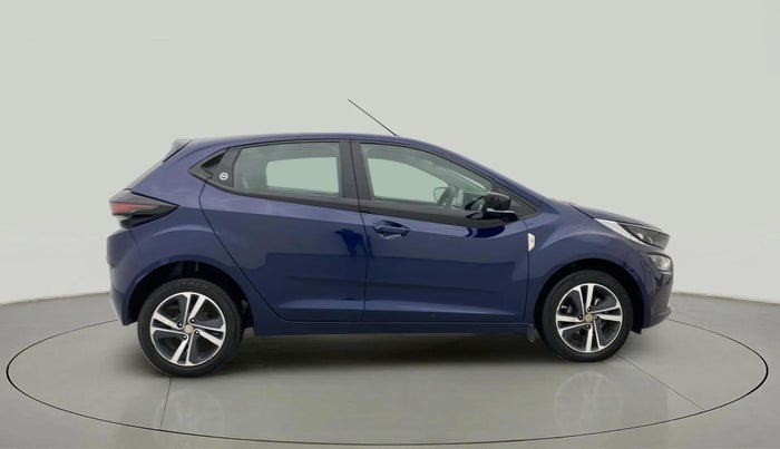 2024 Tata ALTROZ XZ DIESEL, Diesel, Manual, 25,637 km, Right Side View