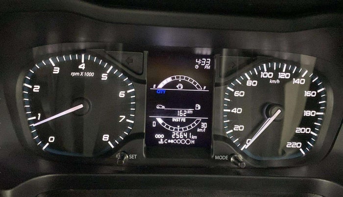 2024 Tata ALTROZ XZ DIESEL, Diesel, Manual, 25,637 km, Odometer Image