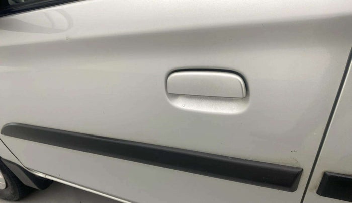 2018 Maruti Alto 800 VXI UTSAV EDITION, Petrol, Manual, 62,259 km, Front passenger door - Slight discoloration