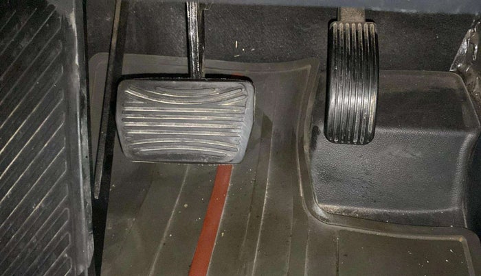 2021 Mahindra Thar LX PETROL HT 4WD AT, Petrol, Automatic, 24,606 km, Pedals
