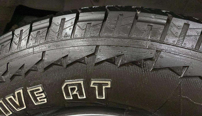2021 Mahindra Thar LX PETROL HT 4WD AT, Petrol, Automatic, 24,606 km, Left Rear Tyre Tread