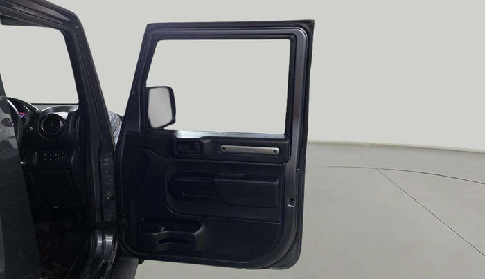 2021 Mahindra Thar LX PETROL HT 4WD AT, Petrol, Automatic, 24,606 km, RHS Front Door