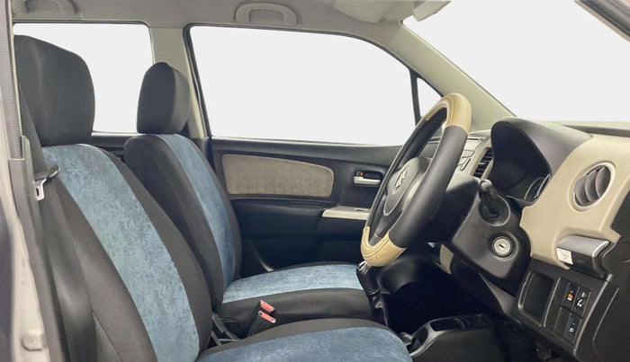 2015 Maruti Wagon R 1.0 VXI, Petrol, Manual, 49,854 km, Right Side Front Door Cabin