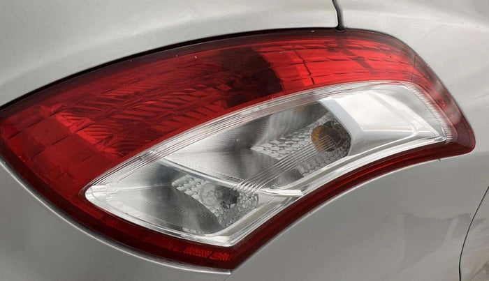 2016 Maruti Swift ZXI, Petrol, Manual, 39,447 km, Right tail light - Minor damage