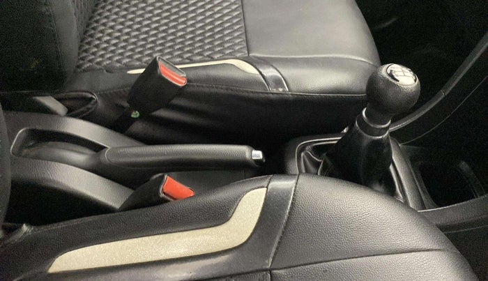 2016 Maruti Swift ZXI, Petrol, Manual, 39,447 km, Gear Lever