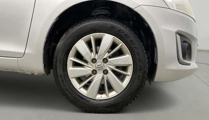 2016 Maruti Swift ZXI, Petrol, Manual, 39,447 km, Right Front Wheel