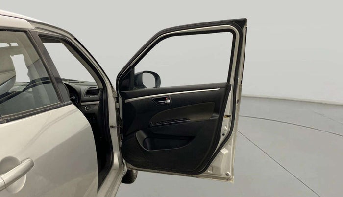 2016 Maruti Swift ZXI, Petrol, Manual, 39,447 km, RHS Front Door