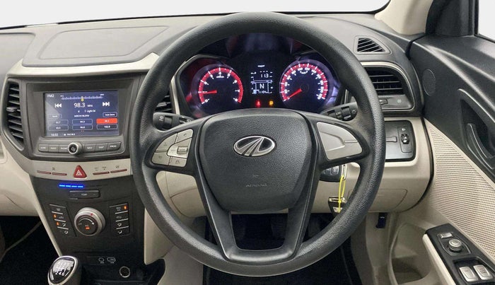2019 Mahindra XUV300 W6 1.2 PETROL, Petrol, Manual, 71,057 km, Steering Wheel Close Up