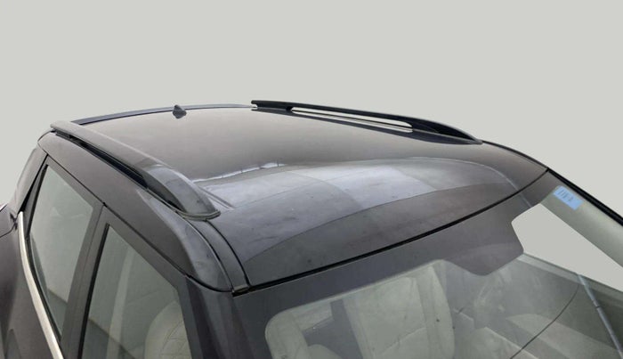2019 Mahindra XUV300 W6 1.2 PETROL, Petrol, Manual, 71,057 km, Roof