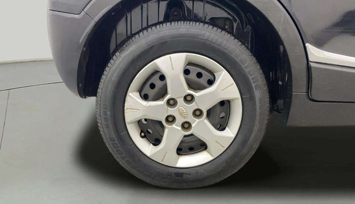 2019 Mahindra XUV300 W6 1.2 PETROL, Petrol, Manual, 71,057 km, Right Rear Wheel