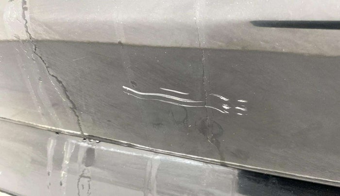 2019 Mahindra XUV300 W6 1.2 PETROL, Petrol, Manual, 71,057 km, Dicky (Boot door) - Minor scratches