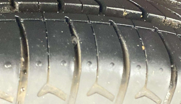 2015 Maruti Celerio ZXI AMT, Petrol, Automatic, 46,196 km, Left Rear Tyre Tread