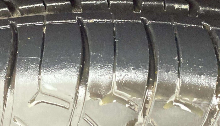 2015 Maruti Celerio ZXI AMT, Petrol, Automatic, 46,196 km, Left Front Tyre Tread