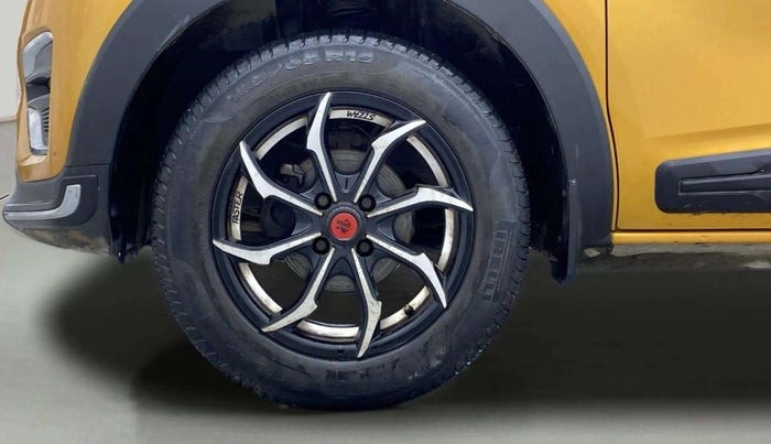 2019 Renault TRIBER RXZ, Petrol, Manual, 28,458 km, Left Front Wheel